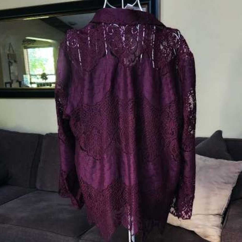 Chico's sz 3 (sz 16) burgundy / purple lace blouse - Picture 2 of 4